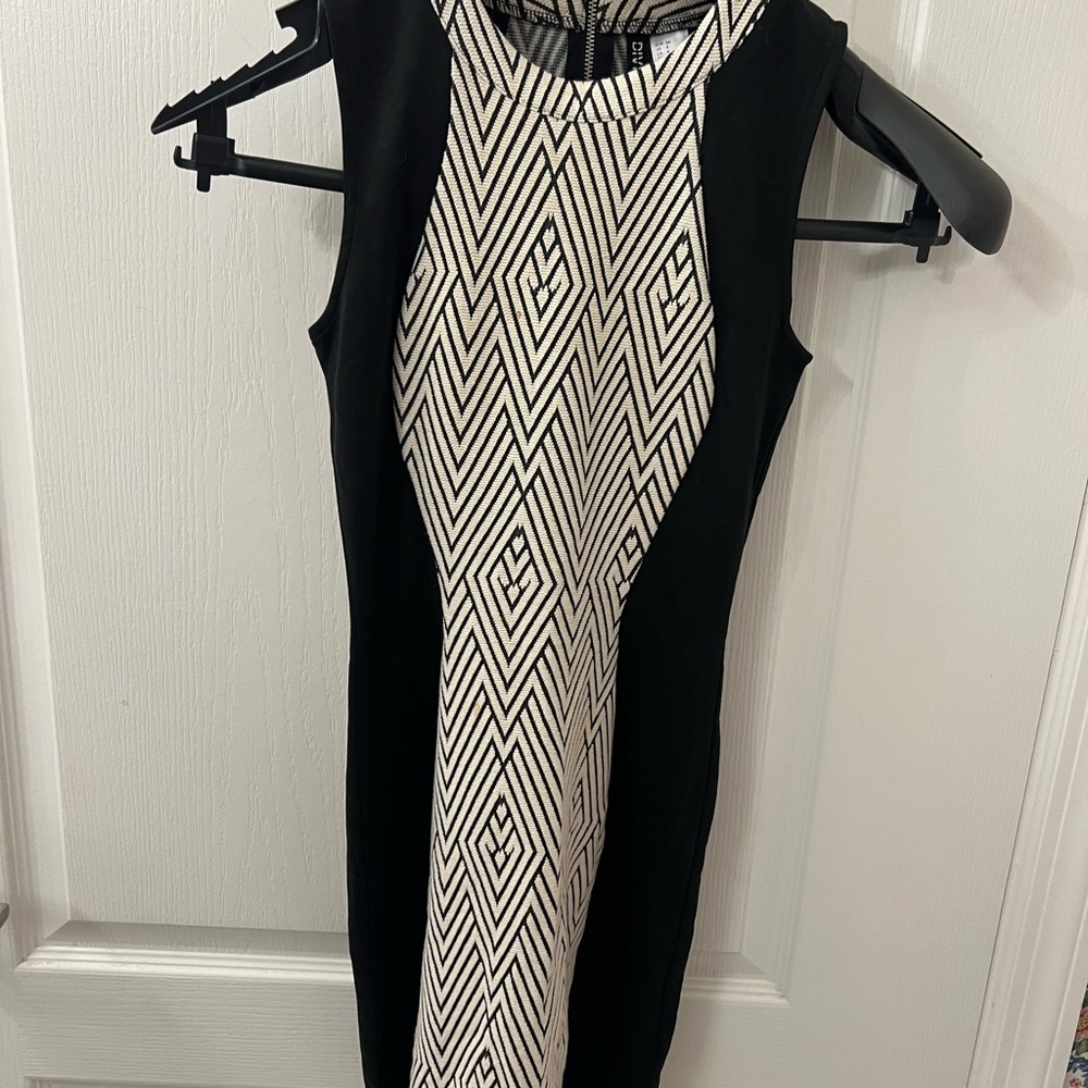 H&M Divided Monochrome bodycon dress